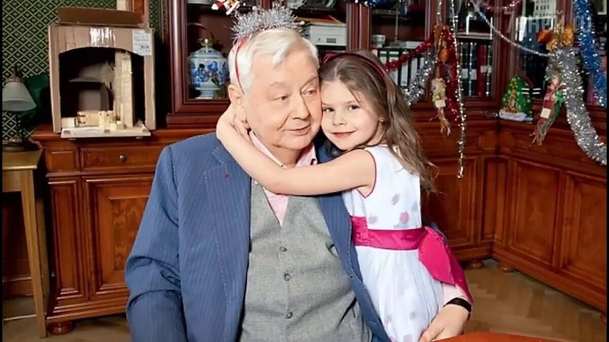 Дочь олега табакова. Дочь олега табакова. Дочка зудиной и табакова маша. Дочь табакова. Дочь олега табакова сейчас.