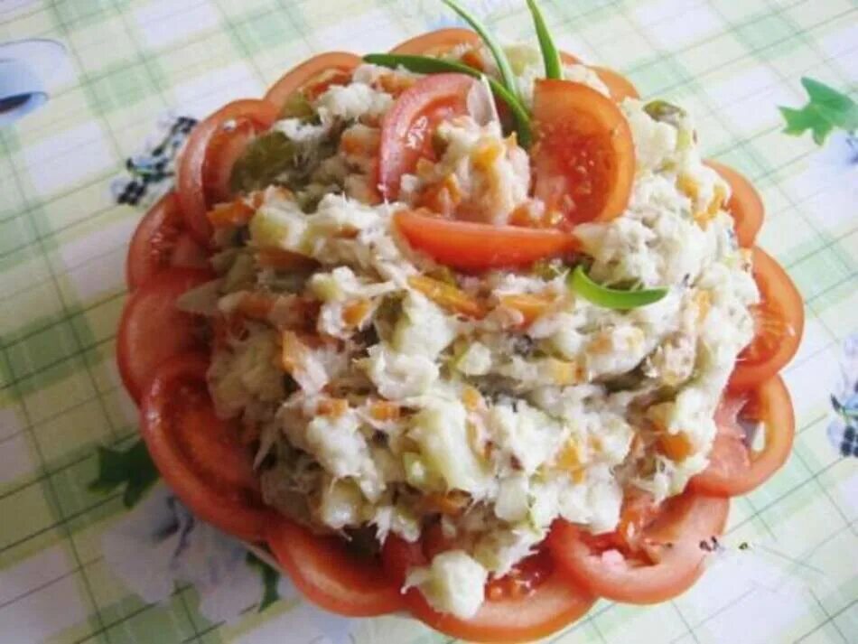 Салат красотка с копченой курицей. Салат красавица. Салат русская красавица. Салат русская красавица с болгарским перцем. Салат «русская красавица» картинки.