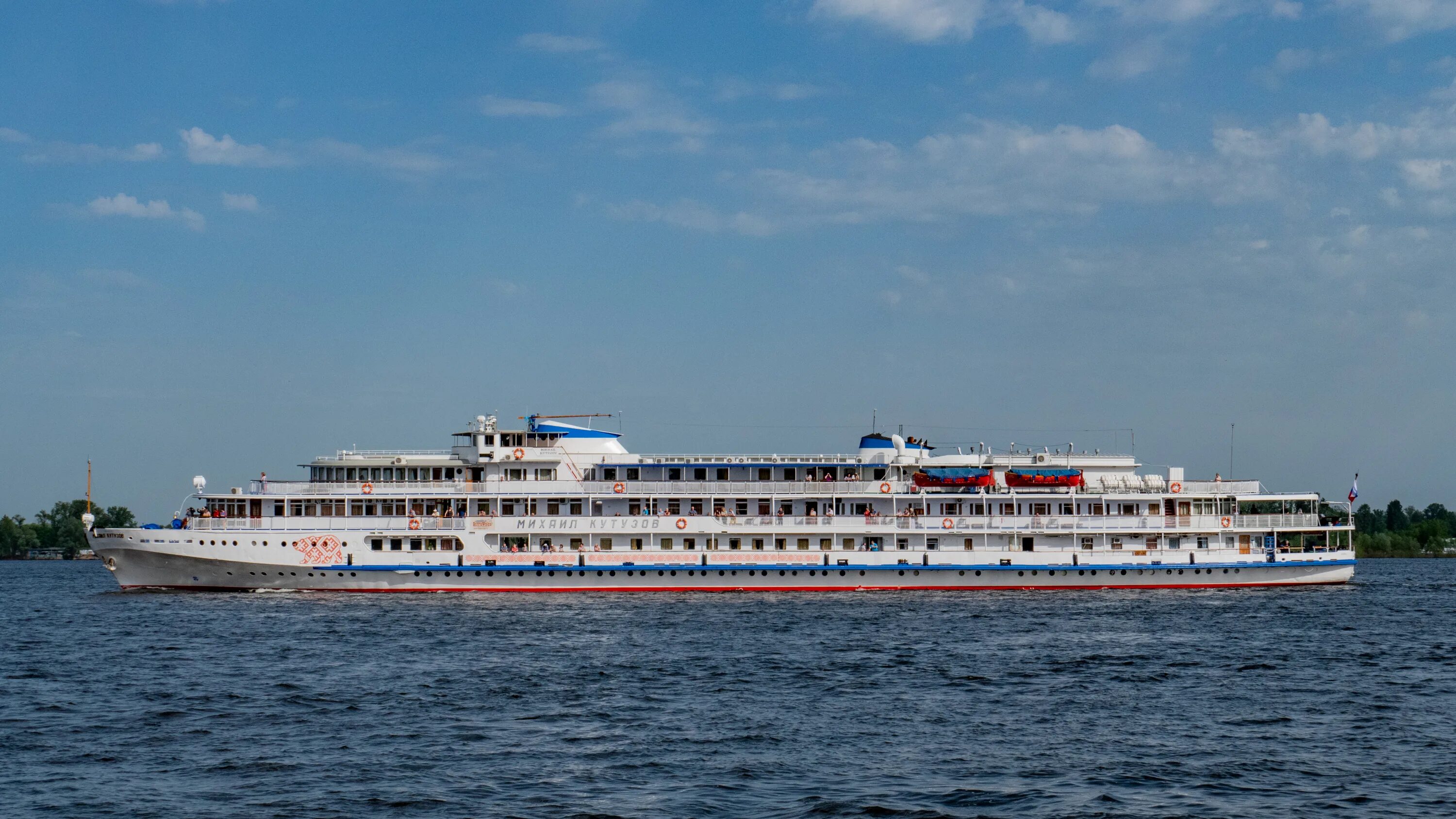 теплоход михаил кутузов. кутузов теплоход 2024. теплоходе михаил кутузов (проект 588). теплоход михаил кутузов 2004. теплоходе михаил кутузов (проект 588).