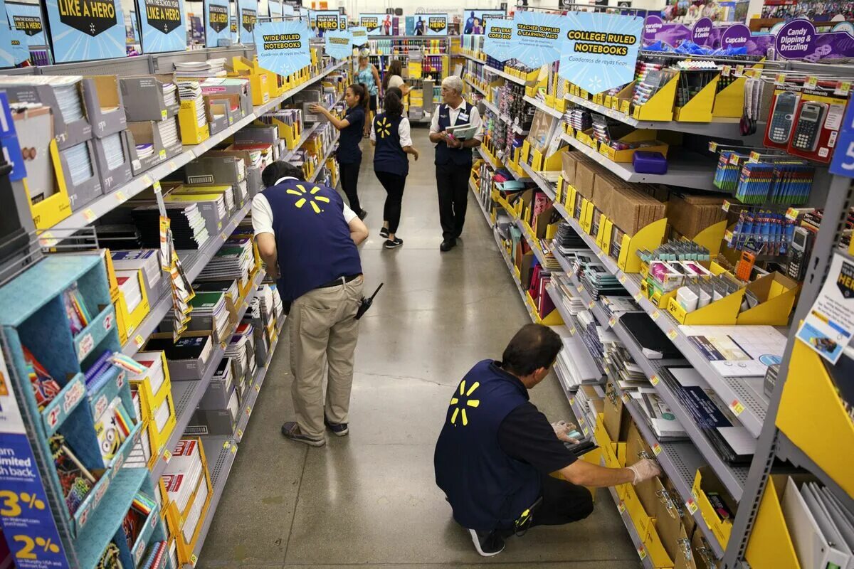 Code walmart. Волмарт внутри. магазин walmart внутри. walmart тнк. walmart изнутри.