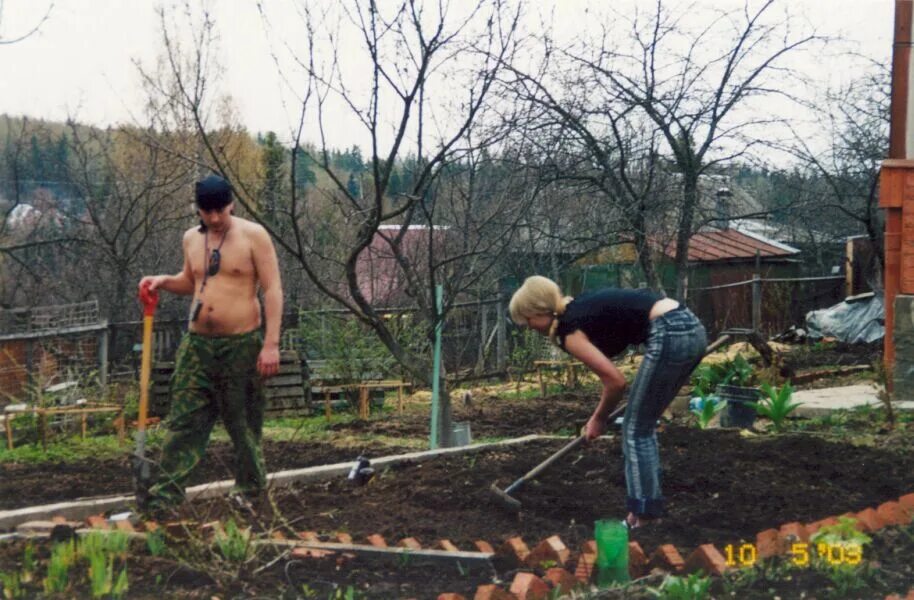 Скука на даче. Дачники на даче. Огород весной. Весенние работы в саду и огороде.