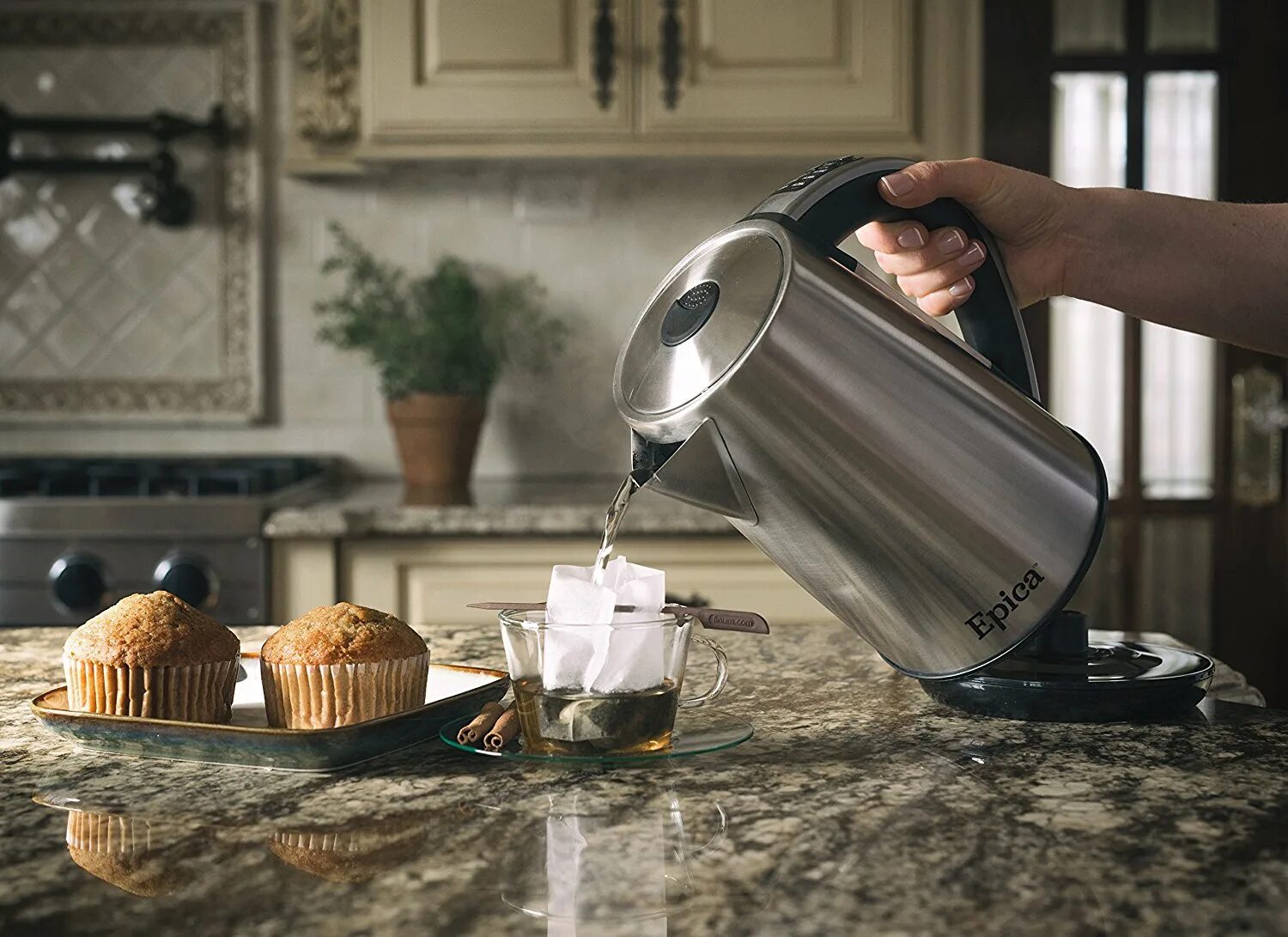 Чайник перед первым использованием. Чайник электрический mi electric kettle. чайник электрический xiaomi electric kettle. чайник xiaomi electric kettle 2. чайник электрический mc-67 rainbow electrick kettle.