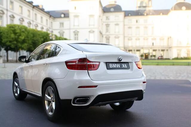 БМВ х6 белая 2021. X6 g06. BMW x6 2022 белый. БМВ х6 2021 белый металлик.