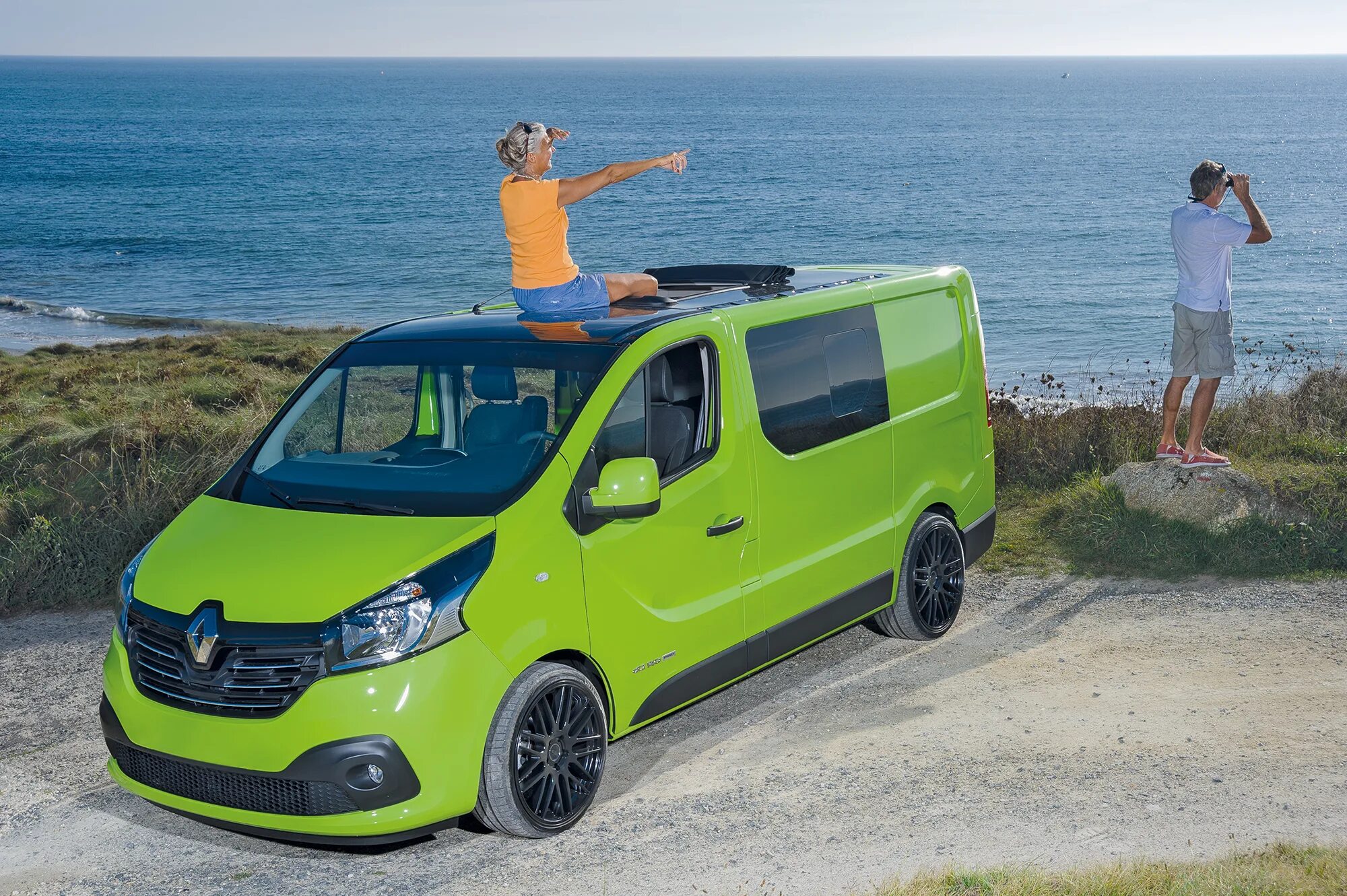 Рено трафик отзывы. Renault Traffic 3. Рено трафик 2030. Renault Trafic III. Renault Trafic Maxi.