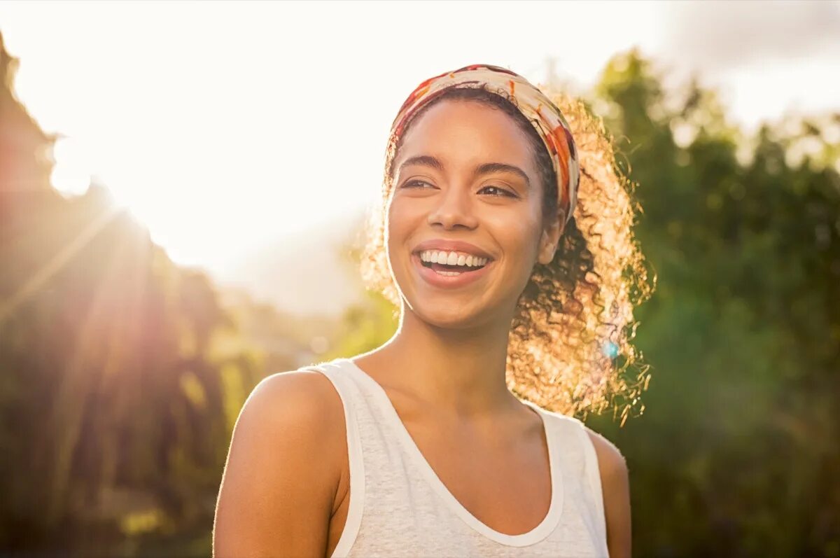 Улыбка девушки. Женщина улыбается. Радостная женщина. Радостное лицо. Smile you are beautiful