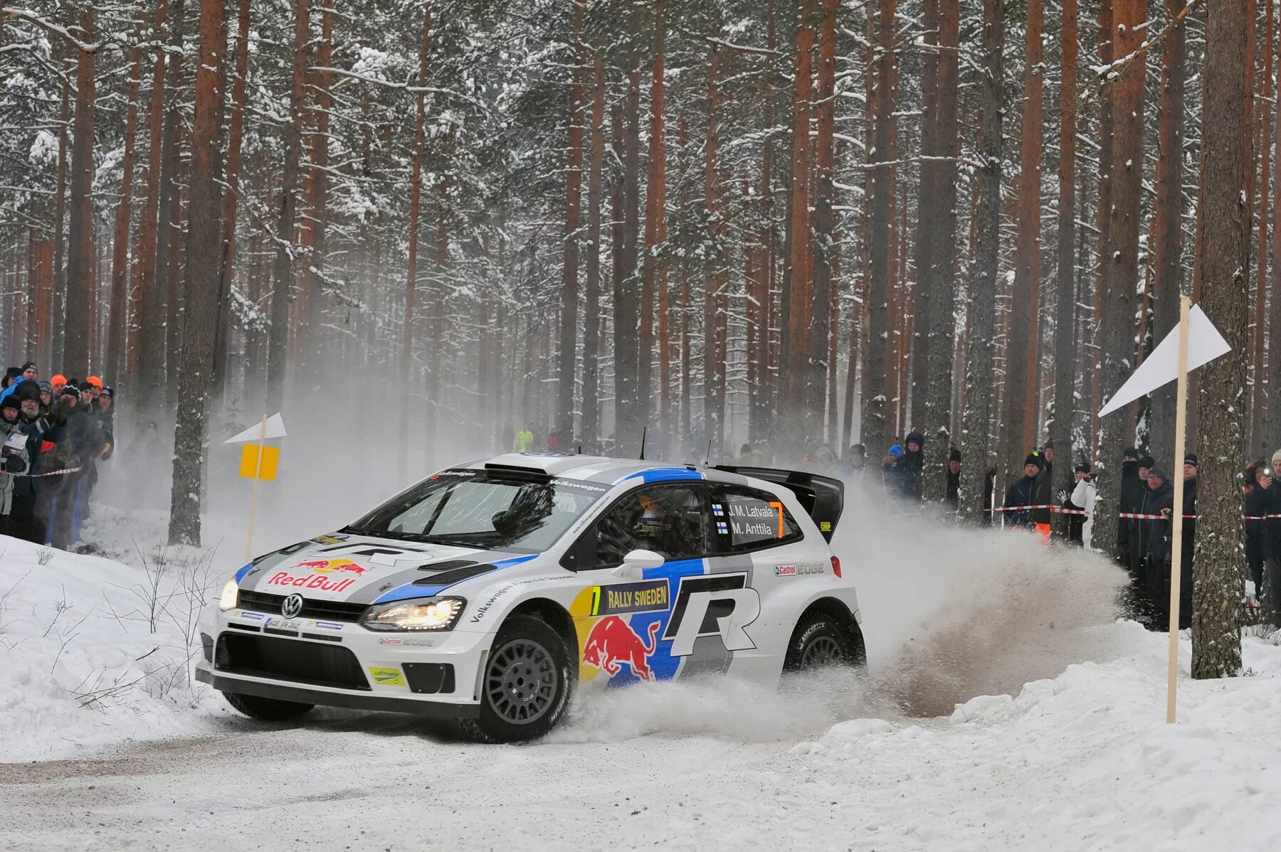 Ралли швеции. Volkswagen Polo r WRC 2013. VW Polo Rally. WRC ралли Швеции. Polo Rally Snow.