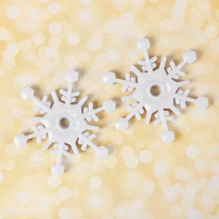 Снежинки пластмассовые. Снежинка фанера. Пена 30 см. Перламутровый цвет снежинки. Украшение "снежинка", 3 штуки.