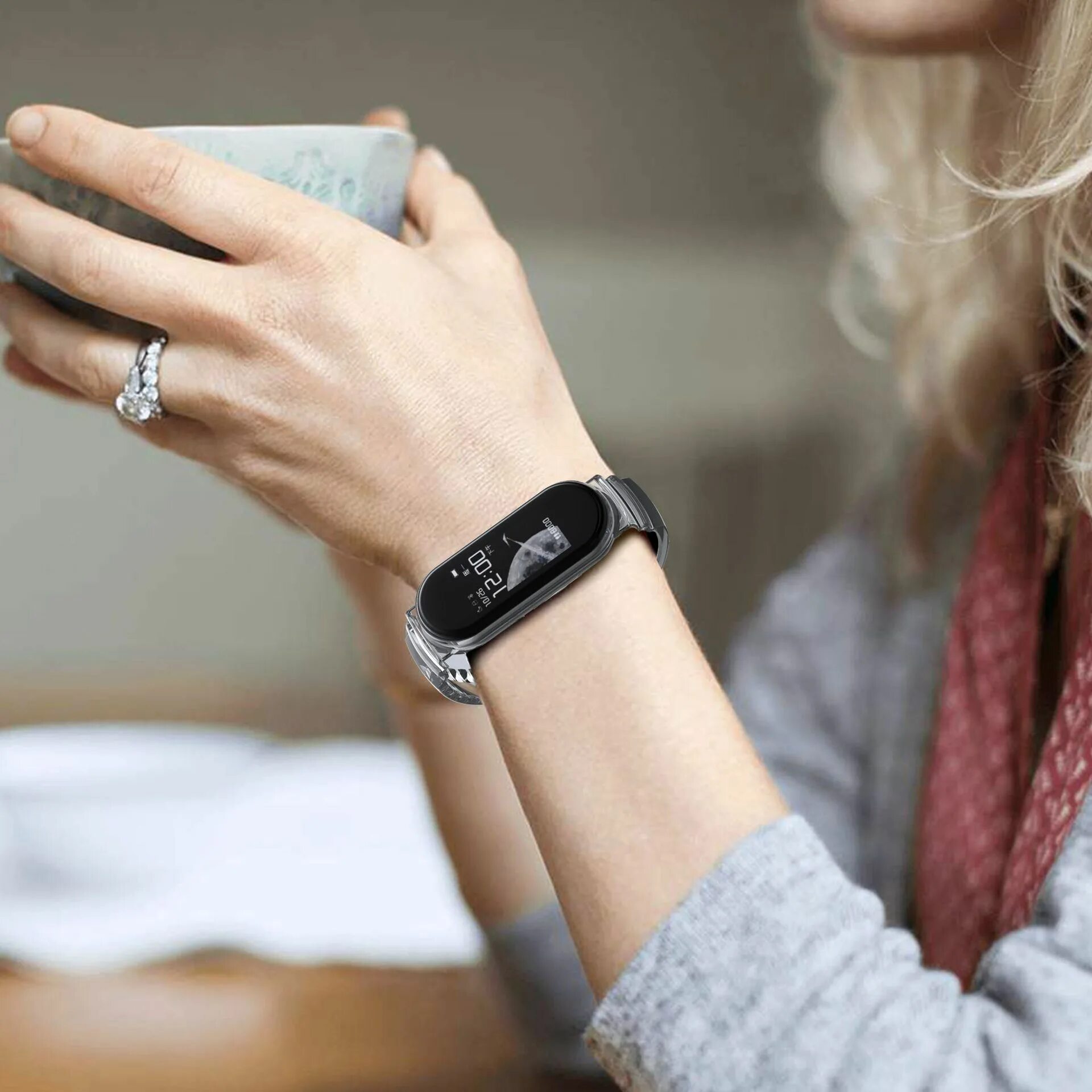 Fitbit Band. Фитнес браслет Fitbit. Часы на руку женские. Браслет для девушки. Какие есть часы на руку