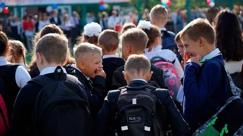 В сентябре школьники учились 11 15