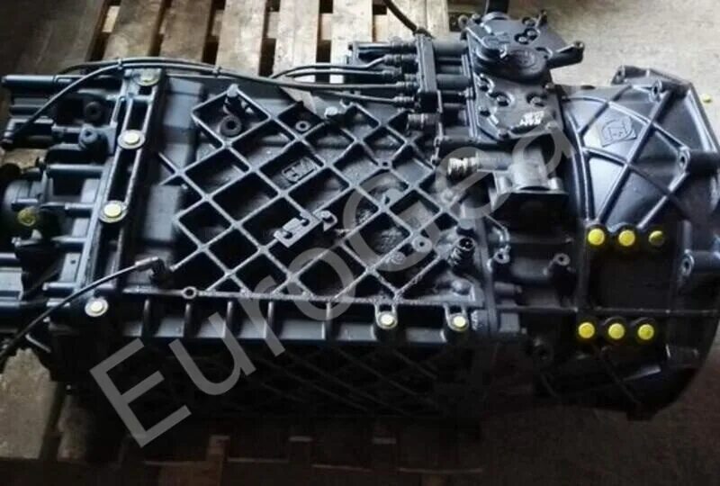 Купить зф 16. ZF 16 S 2220 td. КПП ZF 16s2220. Коробка передач ZF 16s2220td. ZF 16s2220 td сапун.