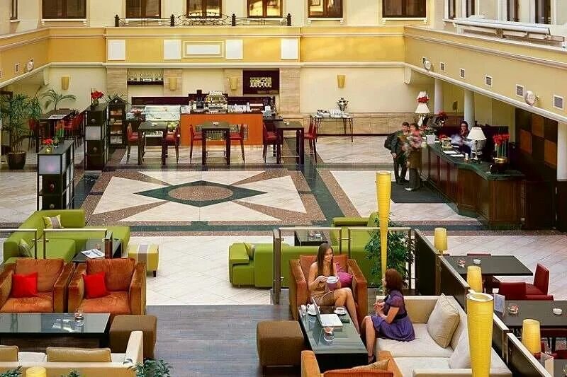 Отель courtyard moscow city center. Вознесенский переулок 7 отель кортъярд марриотт. Марриотт москва тверская ресторан. Арткорт отель москва. Кортъярд вознесенский.