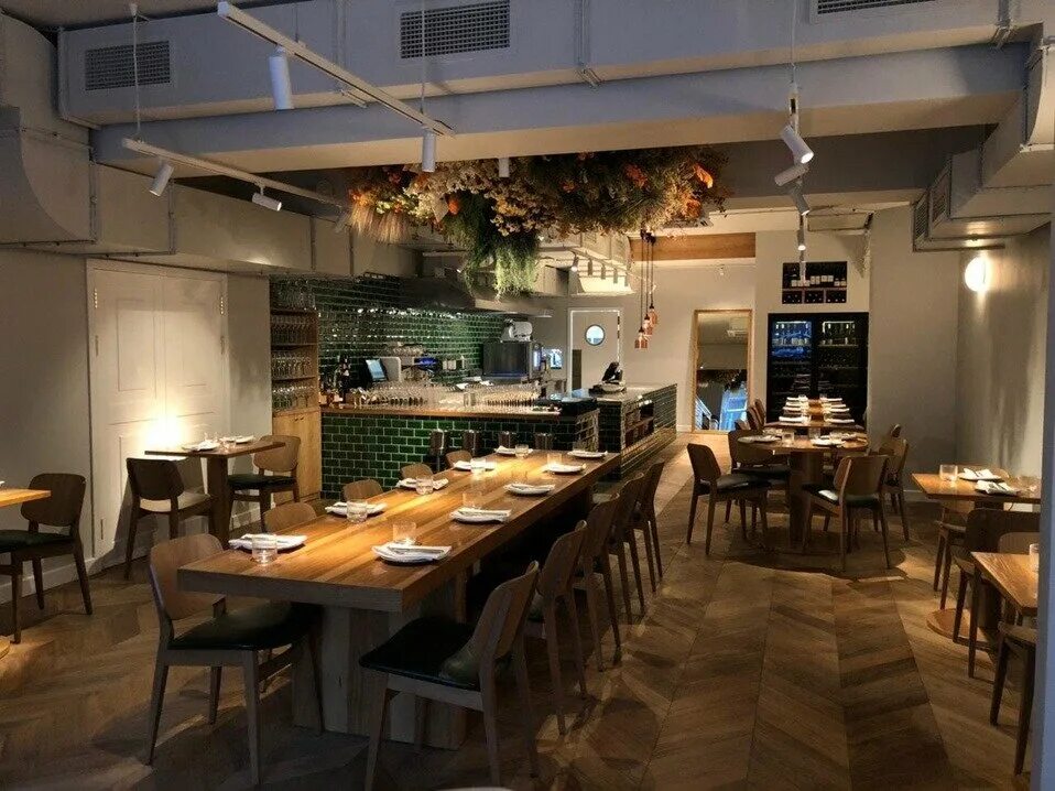 Atlas vin. Atlas ресторан СПБ. Atlas VIN Bistro, Санкт-Петербург. Атлас Питер ресторан. Медичи Бистр Петроградка СПБ.