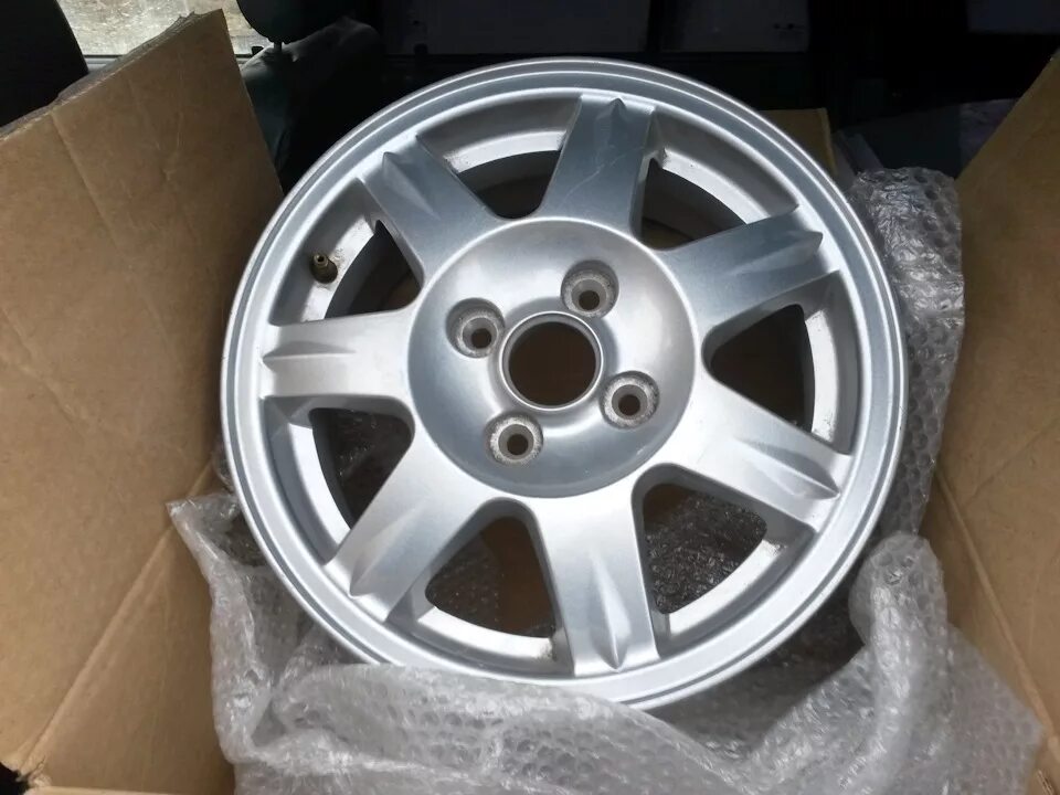 литые диски оригинал renault logan r15. диски р15 калина люкс. литые диски оригинальные 14. литые диски оригинальные 14. киа спектра диски 14.