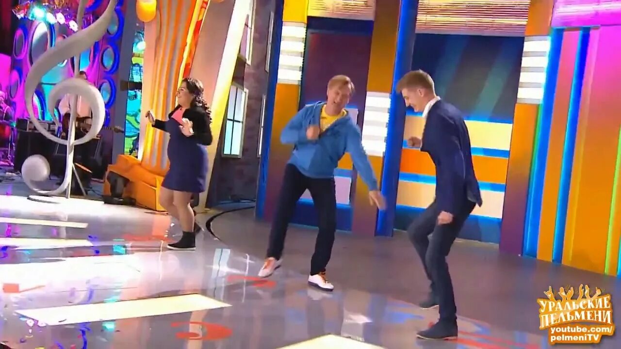 боня и кузьмич уральские пельмени. рожков про танцы. танец пельменей видео. танец пельменей видео. танец всплывающих пельменей квн.