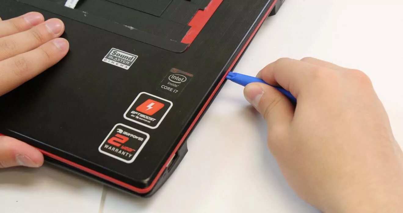 Сервис msi undefined. Эмсиай ноутбук. корпус для ноутбука msi. ноутбук msi ремонт. ноутбук msi крышка.