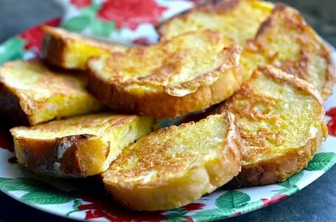 Гренки из черного хлеба с яйцом