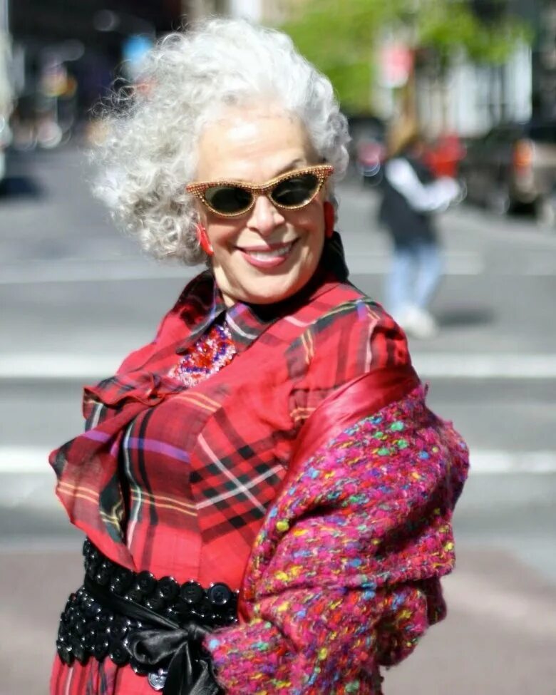Старую старуху старик. Мэрилин Сокол. Модная бабушка. Модные старушки. Красивые модные бабушки.