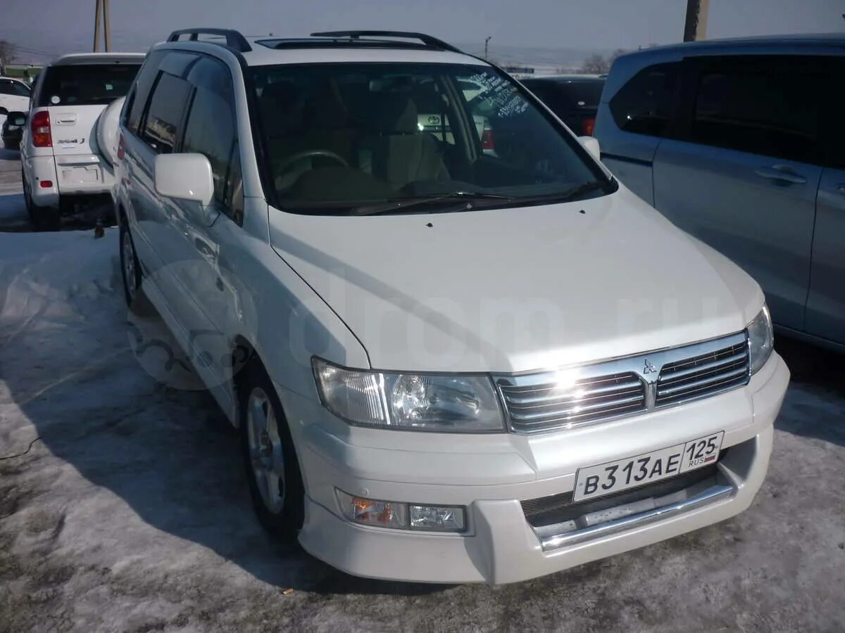 Купить митсубиси шариот грандис. Mitsubishi Chariot Grandis. Mitsubishi Chariot Grandis 1999. Mitsubishi Chariot Grandis n96w. Митсубиши Шариот Грандис 3.