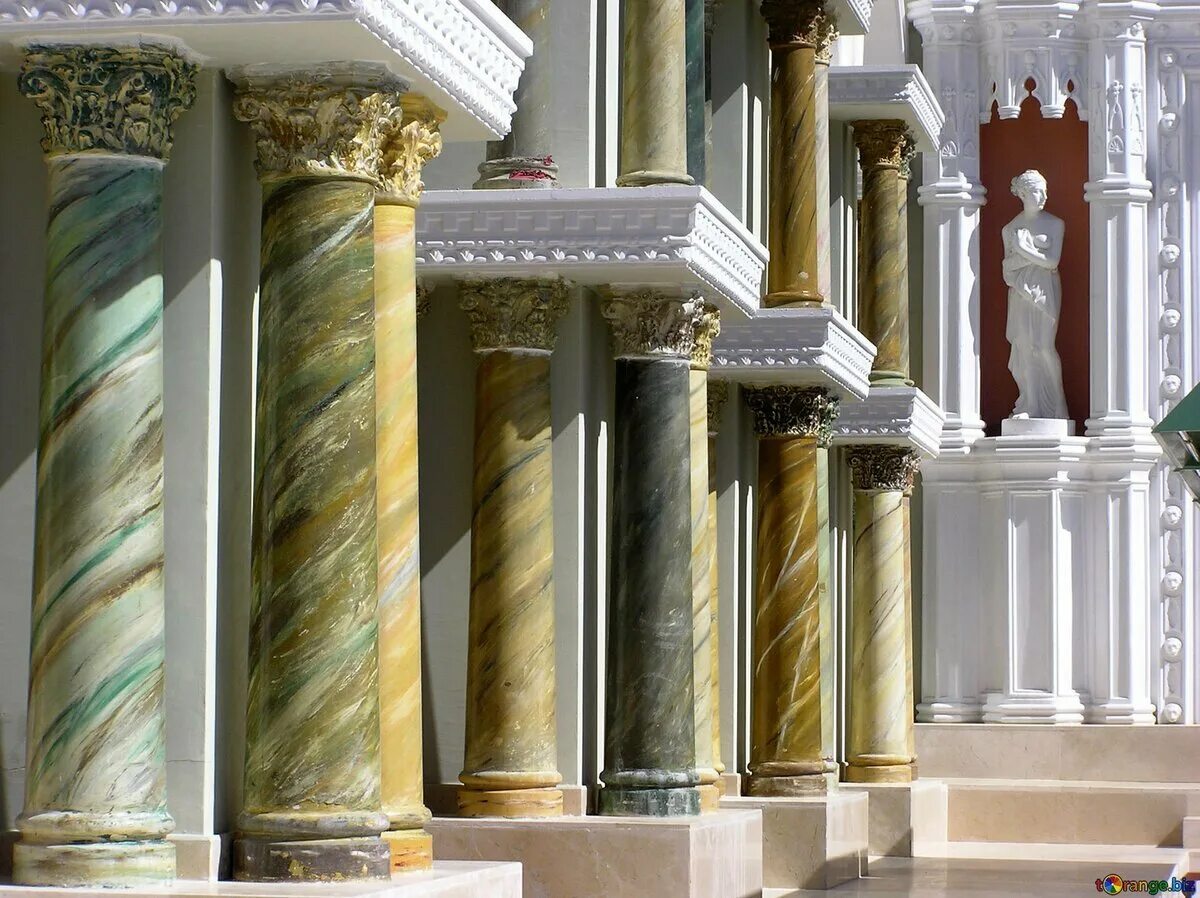 Мраморный фасад. Мраморный дворец колонны пилястры. колоннада эрмитаж. древний рим колоннада. колонны портика эрмитажа стиль архитектуры.