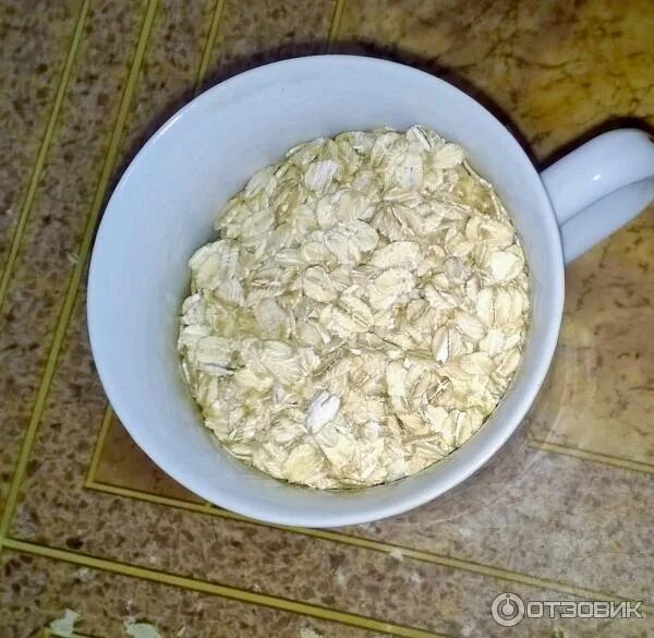 Из чего делают геркулесовую. Овсяные хлопья приготовленные. Овсянка варится в кастрюле. Овсянка в кастрюле. Каша хлопья овсяные на молоке.