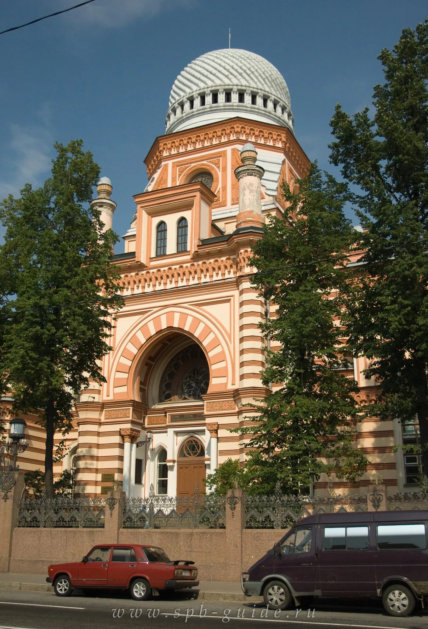 Хоральная синагога в Санкт-Петербурге. Большая хоральная синагога. Еврейская синагога в Санкт-Петербурге. Иудейский храм синагога Санкт Петербург.