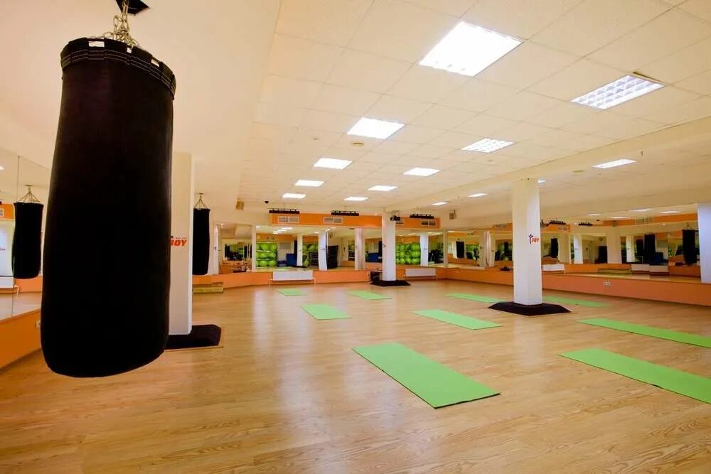 Народного ополчения 1а красногорск. Джой фитнес. Pro100fitness, красногорск. Joy фитнес ул. Joy fitness красногорск раздевалки.
