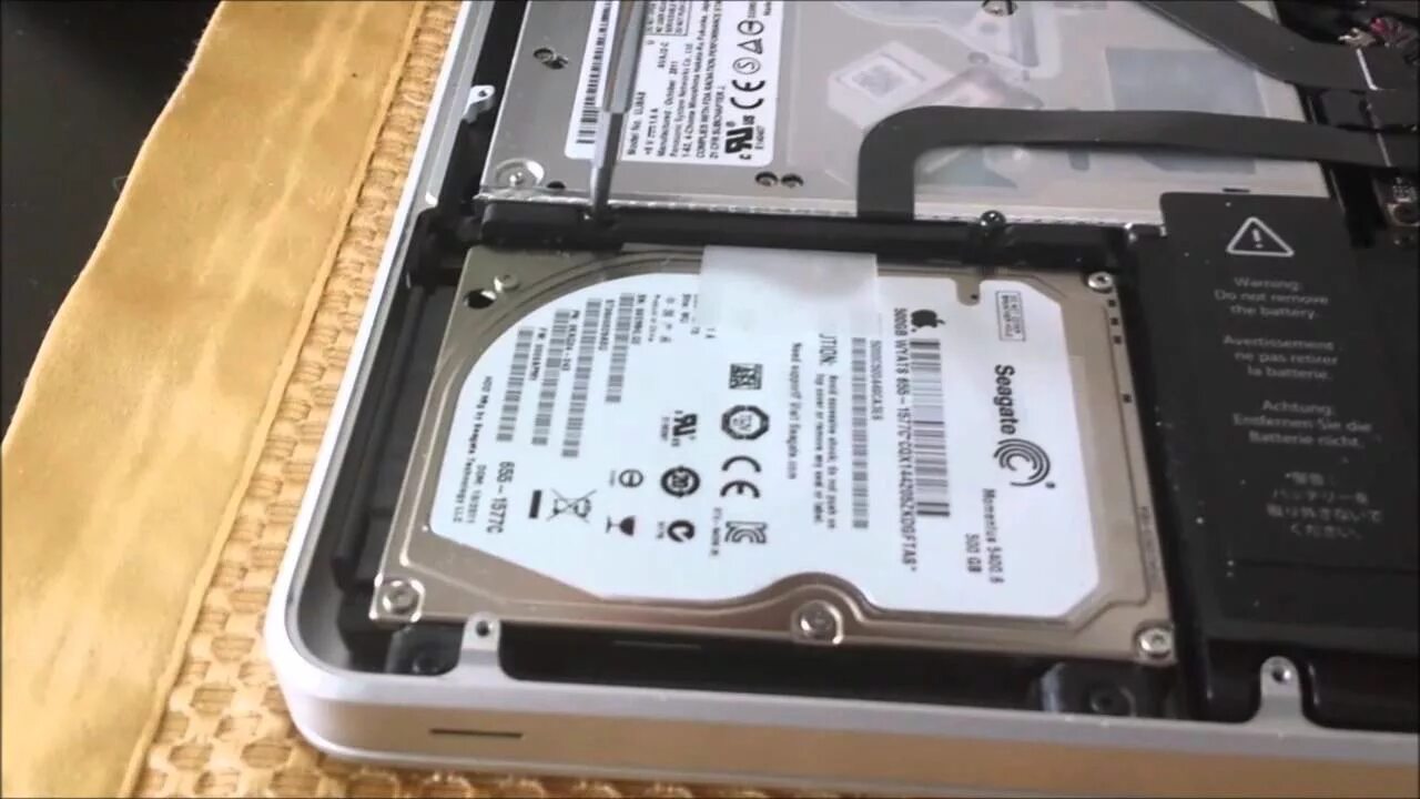 Отформатировать жесткий диск mac. Macbook air 3.1 жесткий диск. жесткий диск для макбука air 13. ssd macbook pro 15 2015. macbook 2008 hard drive.