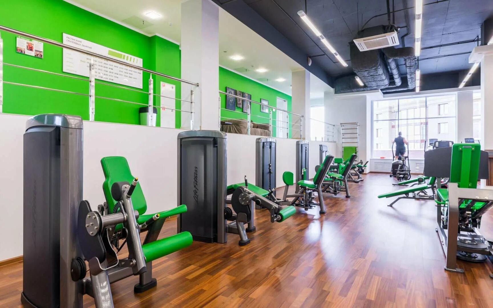 Фитнес-клуб XFIT Волгоград с бассейном - расписание и цены