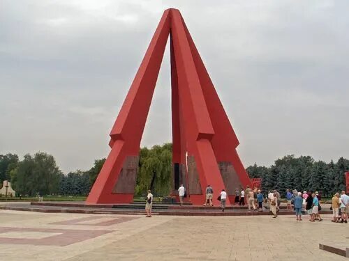 Кишинев Флакэра. Мемориал Победы Кишинев. Молдова день Победы мемориал. Арка Молдавии. Кишинев европа