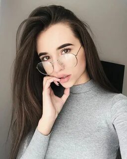 Блоггер 22 года