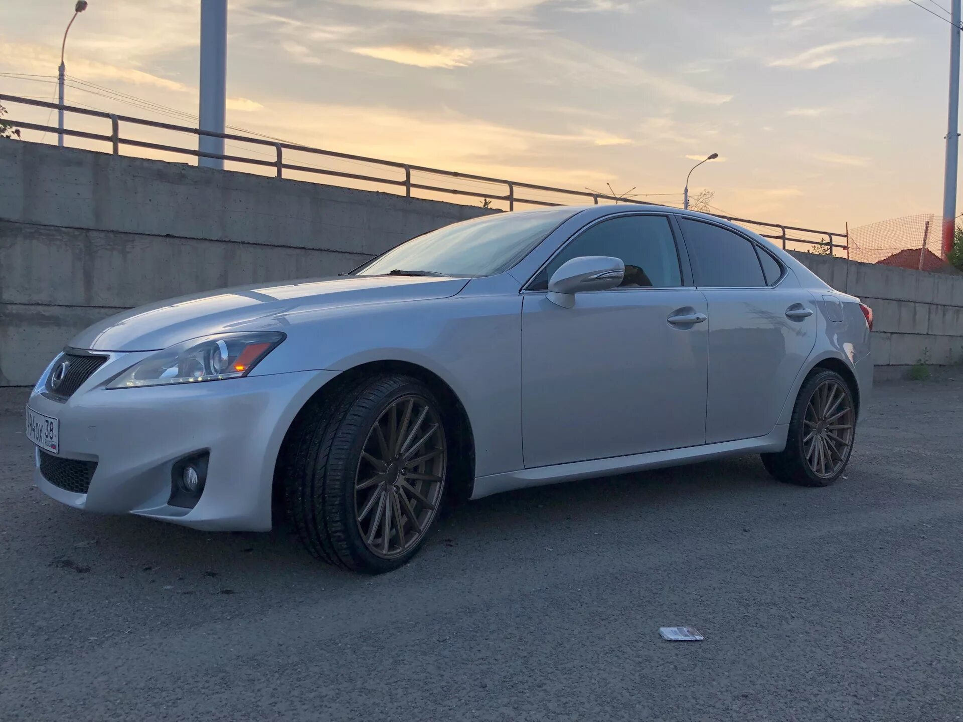Диск lexus is 250. Lexus is 250 vossen vfs2. vossen vfs2 r18. lexus is 250 r18. lexus is 250 r18 воссен.