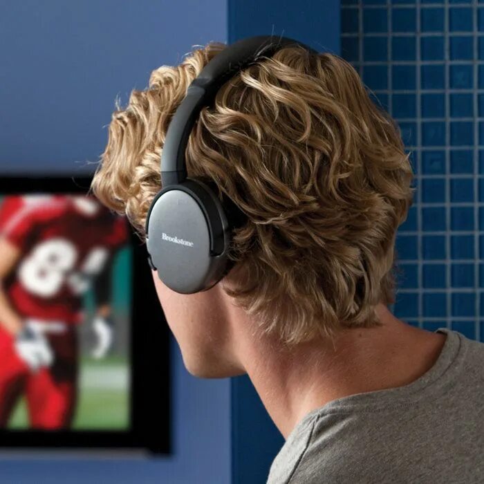 Наушники sony mdr-rf810rk. Наушники wireless tv headphones. Радионаушники для телевизора с базой. Наушники для телевизора. Телевизор с двумя наушниками.