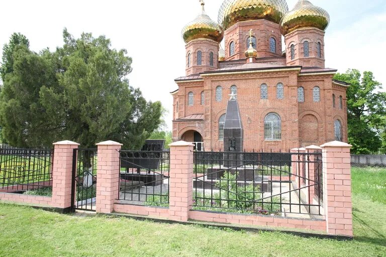 Село великовечное белореченского района краснодарского края. Село Великовечное село Великовечное. Свято-Никольский храм Великовечное. Церковь Великовечное.