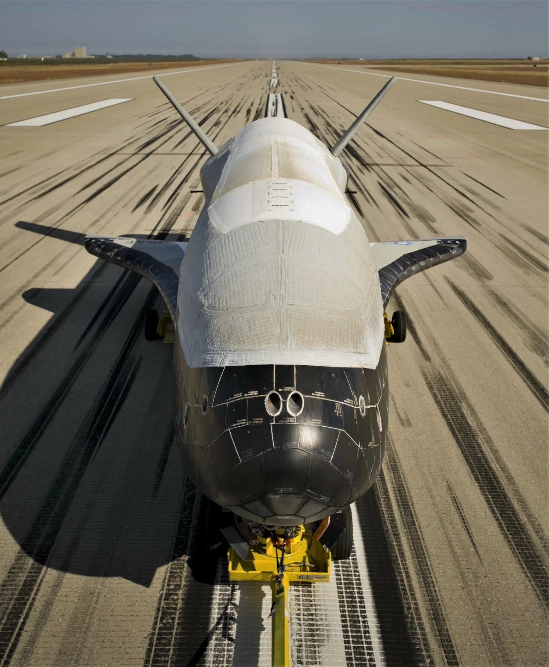 Х 37 б. X-37b. X-37 Boeing космоплан. Боинг x37. Самолет Boeing x-37b.