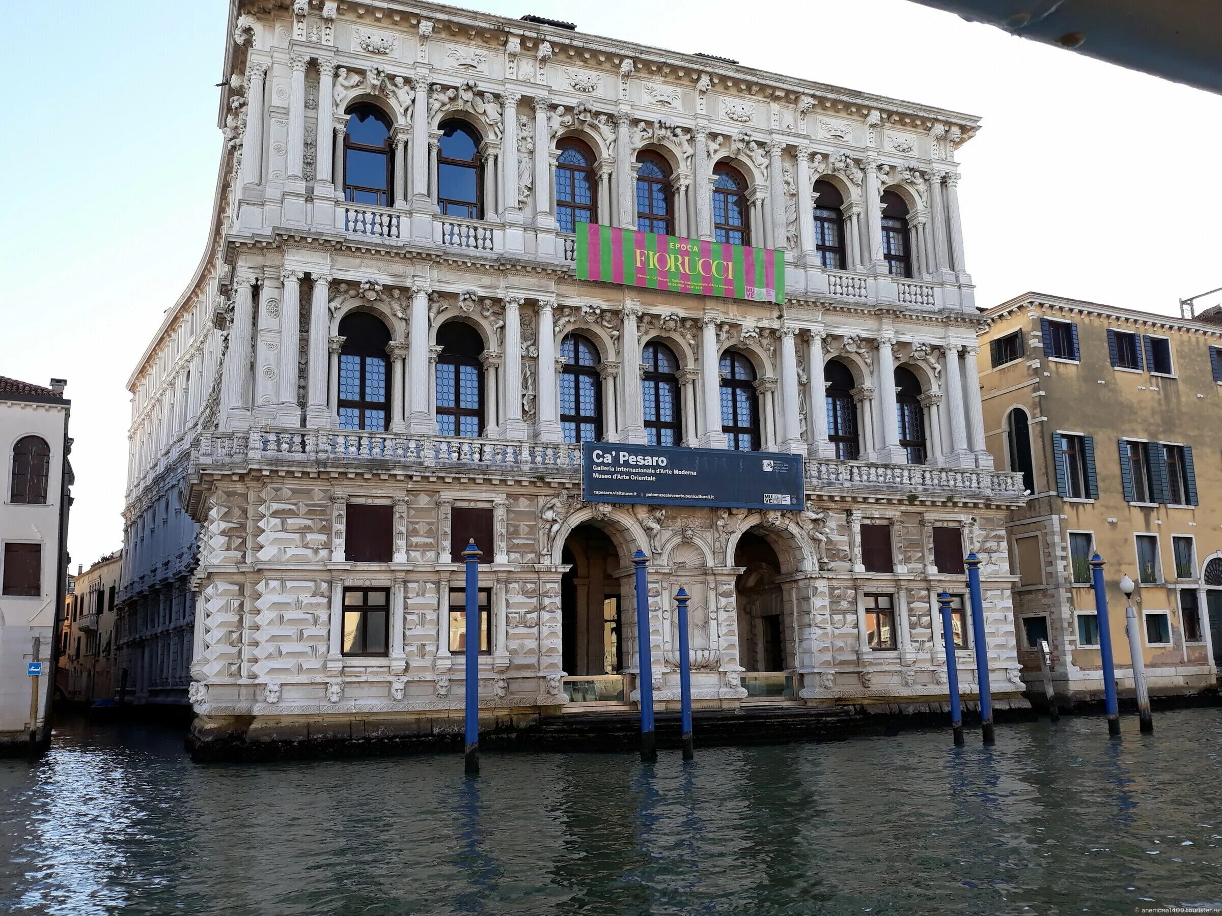 Венеция палаццо венир леоне. Палаццо это. Палаццо италии архитектура. Дворец палаццо. Микеле санмикели.
