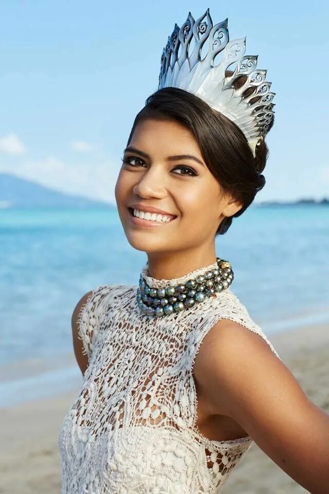 Miss around. Мисс Таити. Miss Tahiti 2015. Папеэте женщины. Мисс Таити фото.