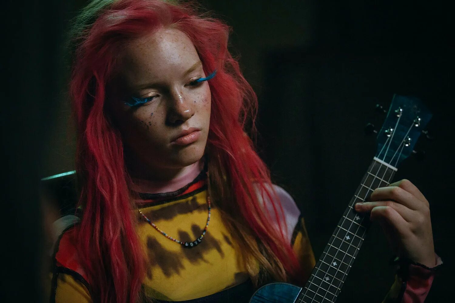 Жди алиса актриса. Алиса не может ждать даты. Алиса не может ждать даты. Алиса не может ждать. Алиса не может ждать даты.