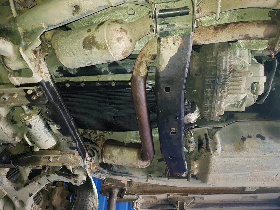 Акпп рендж ровер спорт. Акпп рендж ровер vogue 2011. Пробка сливная раздатки ленд крузер 200. Замена масла акпп рендж ровер вог 3. 6 td 8 защита акпп и раздатки.