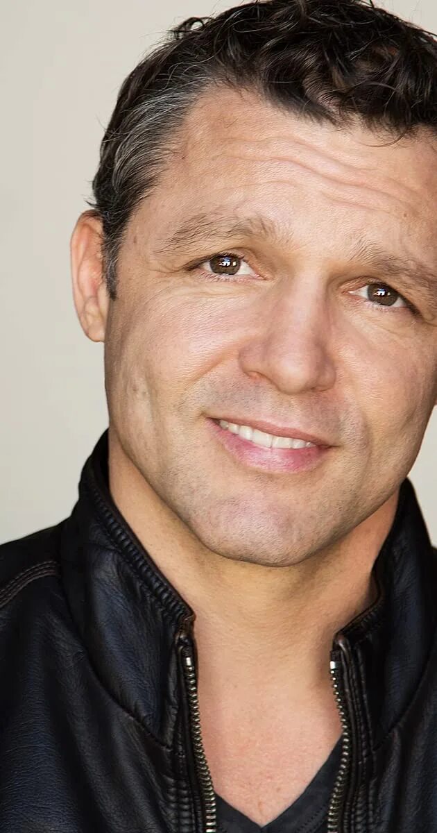 David anthony burke. Anthony. Энтони горовиц. Дата рождения энтони. Дата рождения энтони.