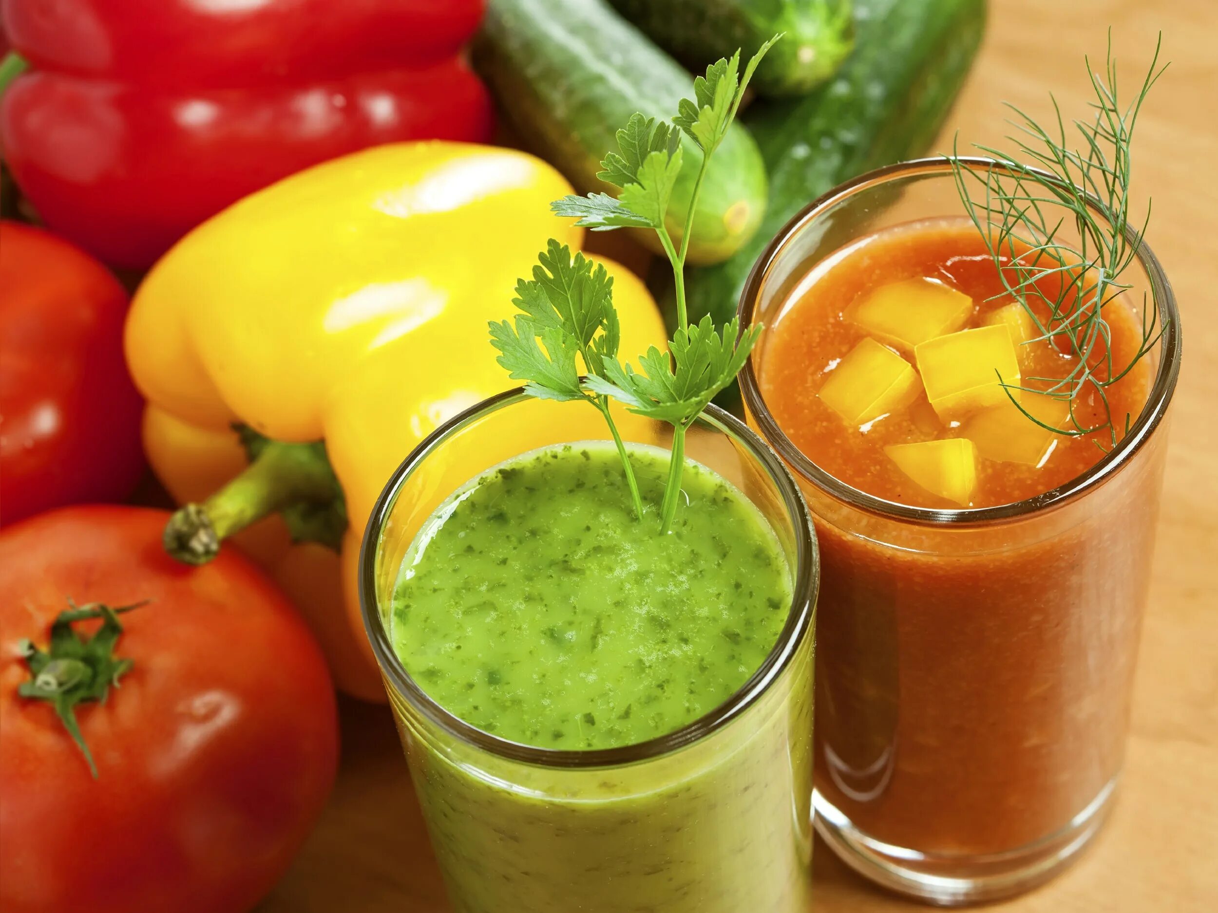Vegetable juice. Овощной сок. Овощной смузи. Сок с овощами. Овощные смузи перец.