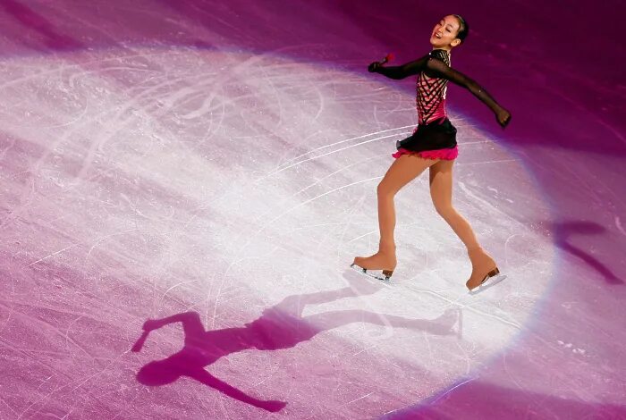 форум экслера фигурное. фигурист в прыжке. алена косторная фигурное катание чемпионат россии. форум экслера фигурное. прыжки в фигурном катании.