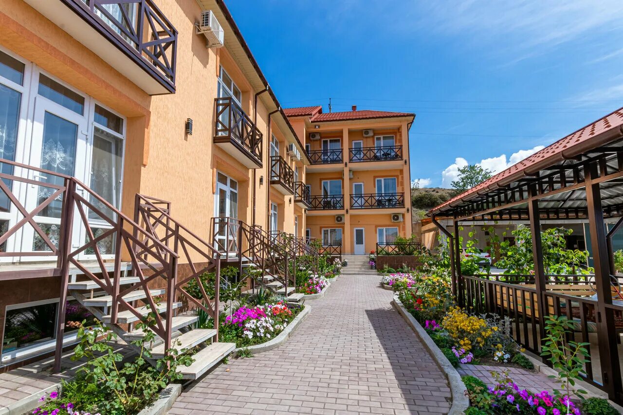 отель мечта геленджик официальный сайт. гостиница парадиз дивноморское. отель мечты сбываются коктебель. медуза утес отель крым. гостевой дом мечта.