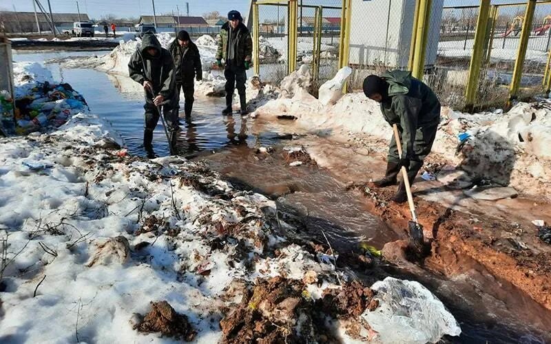 Паводки в казахстане уральск. Наводнение в Казахстане. ЗКО паводок. Потоп в ЗКО. Казахстан потоп паводки.