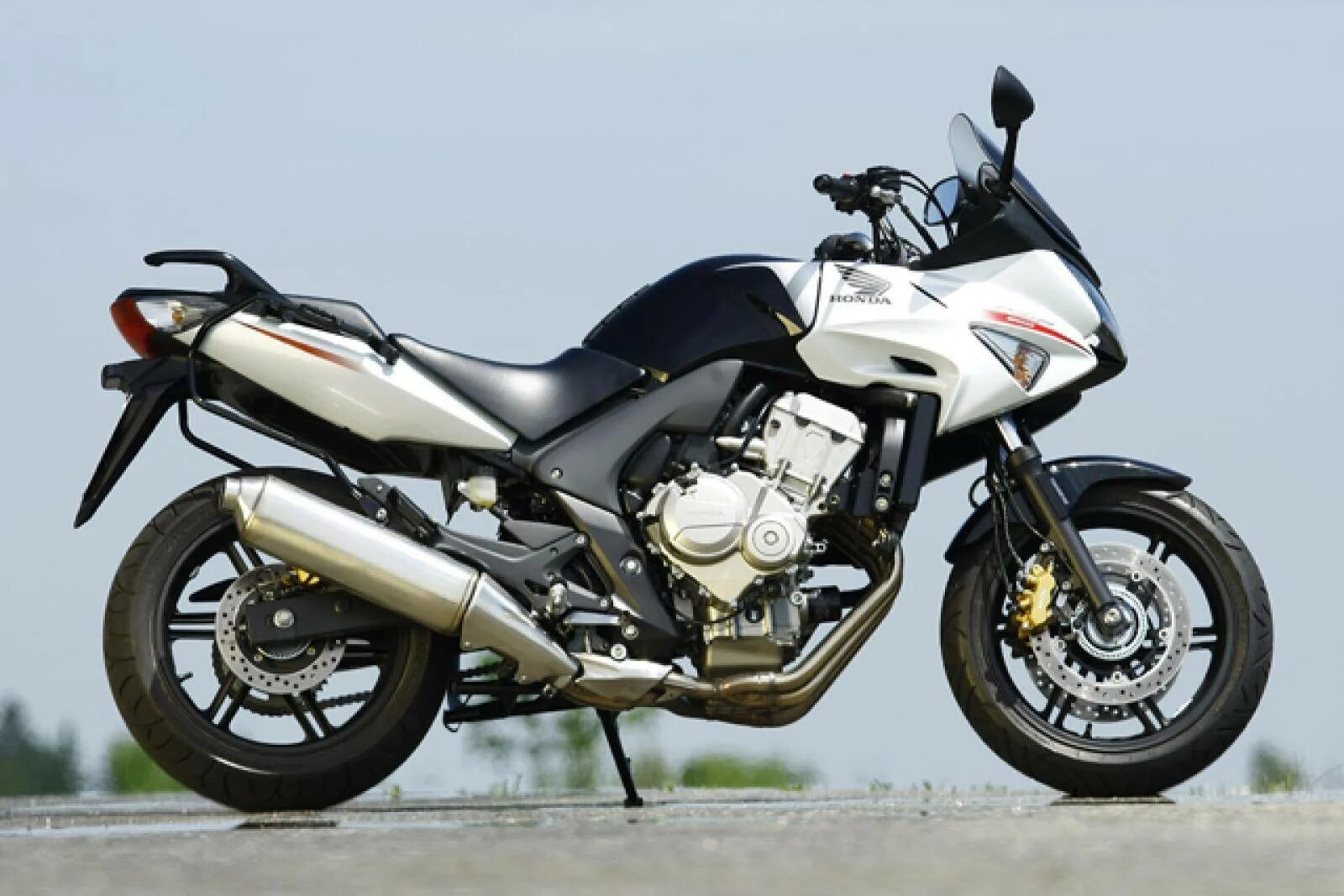 Мотоцикл honda cbf