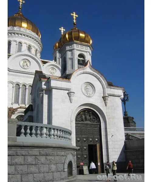 Москва церковь преображенская храм христа. Храм христа спасителя ул волхонка 15. Храм христа спасителя в москве колокольня. Преображенская церковь ххс. Храма христа спасителя иконостас нижний храм.