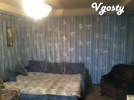 Аренда квартир алчевск. Глинки 1а омск квартиры. Квартира студия алчевск. Метраж квартир на красной глинке. Петра смородина 5 липецк квартира.