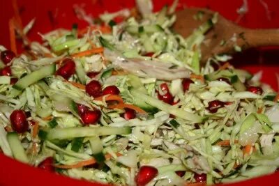 Салат гранат капуста пекинская курица
