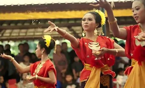 Tari Wura Bongi Monca, Tarian Tradisional Dari Bima Provinsi NTB.