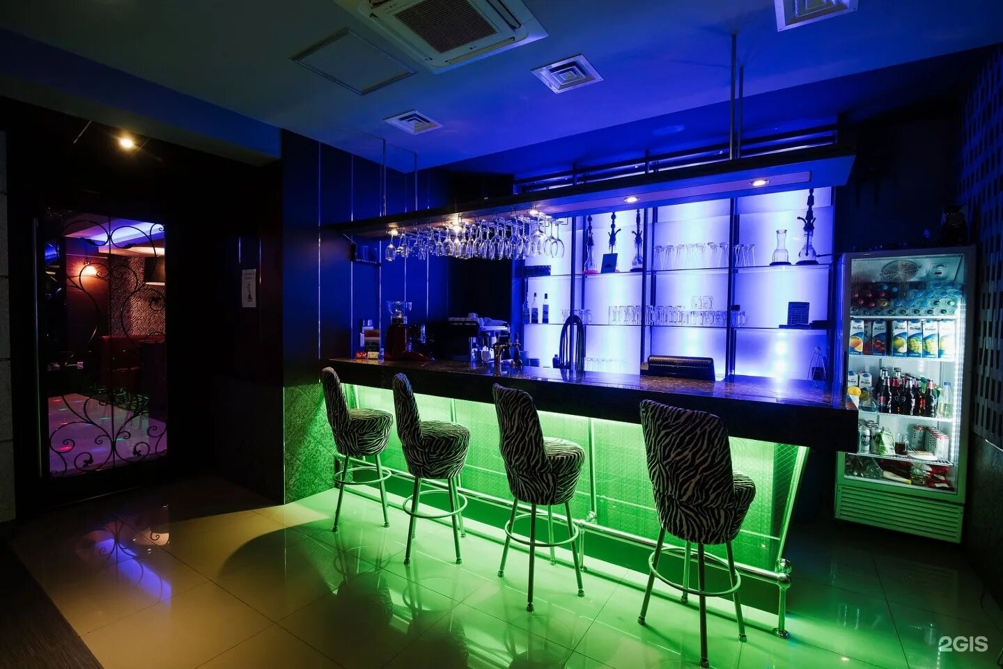 универсал южно-сахалинск караоке. магазин пять звезд южно-сахалинск. универсал ресторан 5 звезд южно-сахалинск. универсал ресторан 5 звезд южно-сахалинск. ресторан 5 звезд южно-сахалинск меню.