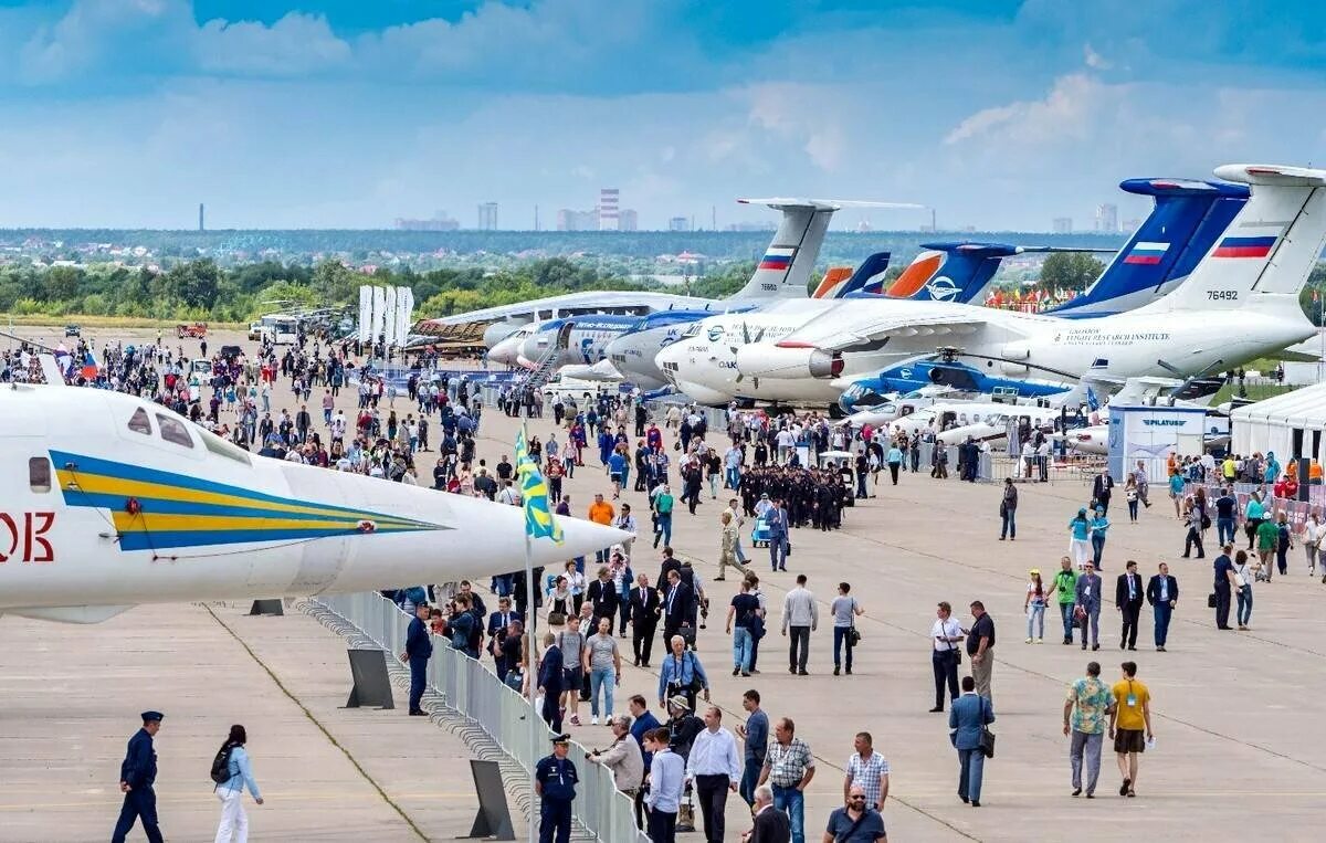 Авиасалон макс 2021. Авиасалон макс в жуковском. Макс 2019 жуковский. Авиасалон макс 2021 в жуковском. Авиасалон макс 2019 в жуковском.
